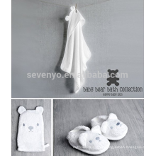 Presente de banho de bebê urso branco conjunto com toalha de capuz, luva de lavagem e chinelos - branco, gênero neutro bonito